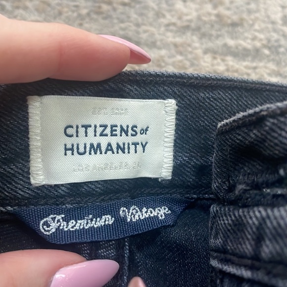 Citizens of humanity denim shorts - Picture 2 of 4